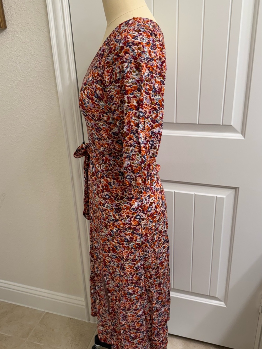 American Eagle Outfitters One-Shoulder Floral Midi Dress in Red Multi - Picture 5 of 8